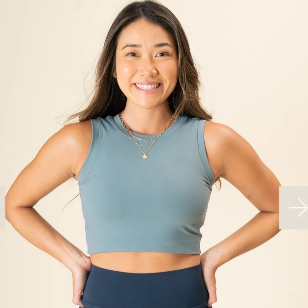Paagon Columbia crop top in teal size small